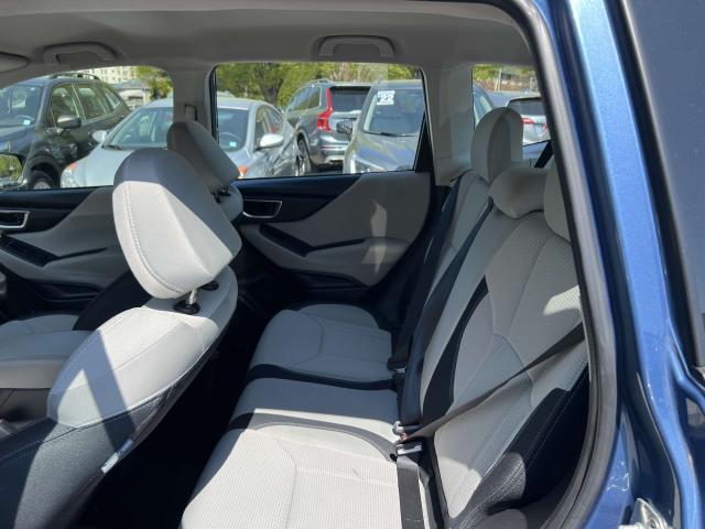 2022 Subaru Forester Base photo 9
