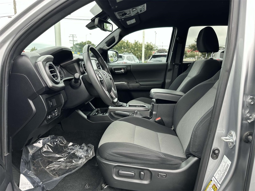 2021 Toyota Tacoma TRD Off-Road photo 18