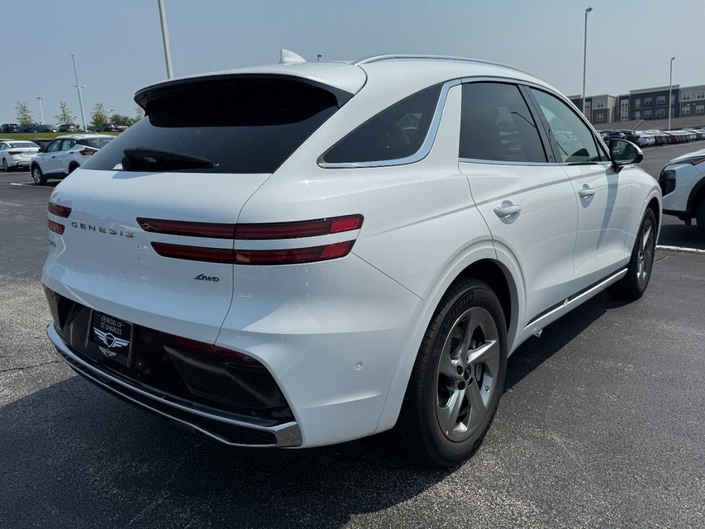 2026 Genesis GV70 2.5T Advanced photo 3