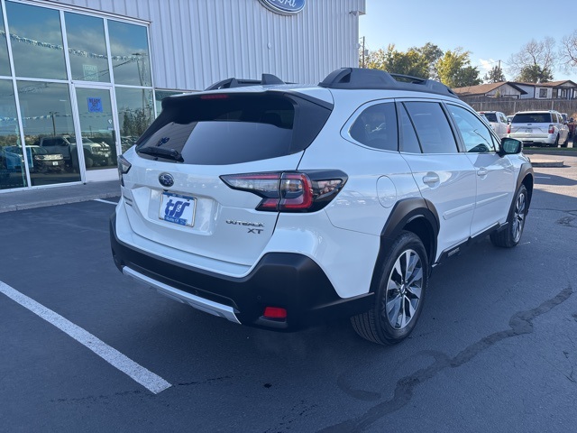2023 Subaru Outback Limited XT photo 3