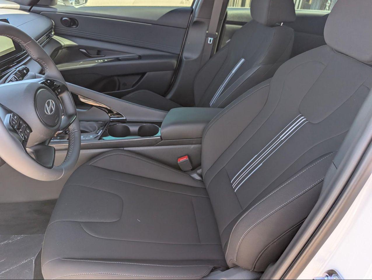 2025 Hyundai Elantra Hybrid SEL Sport photo 10