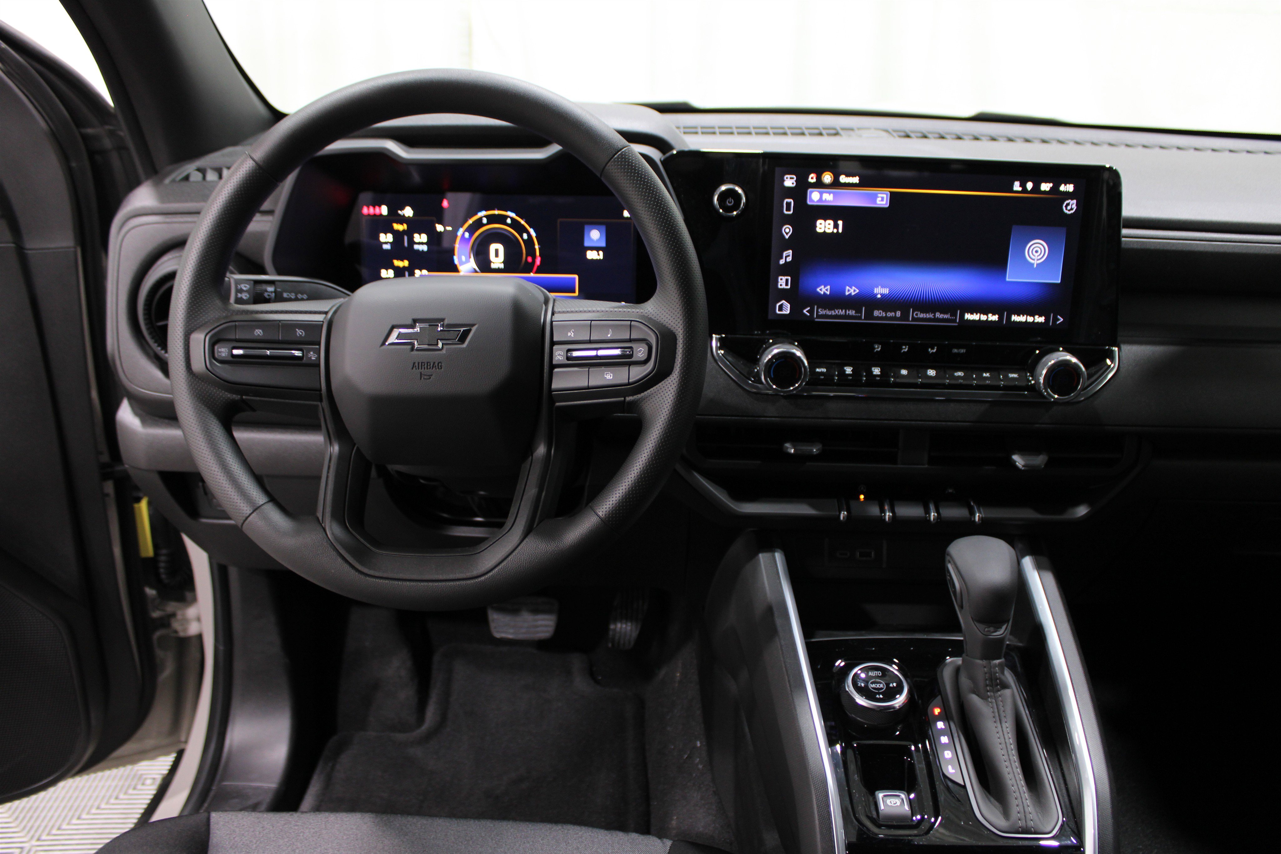 2026 Chevrolet Colorado Trail Boss photo 2