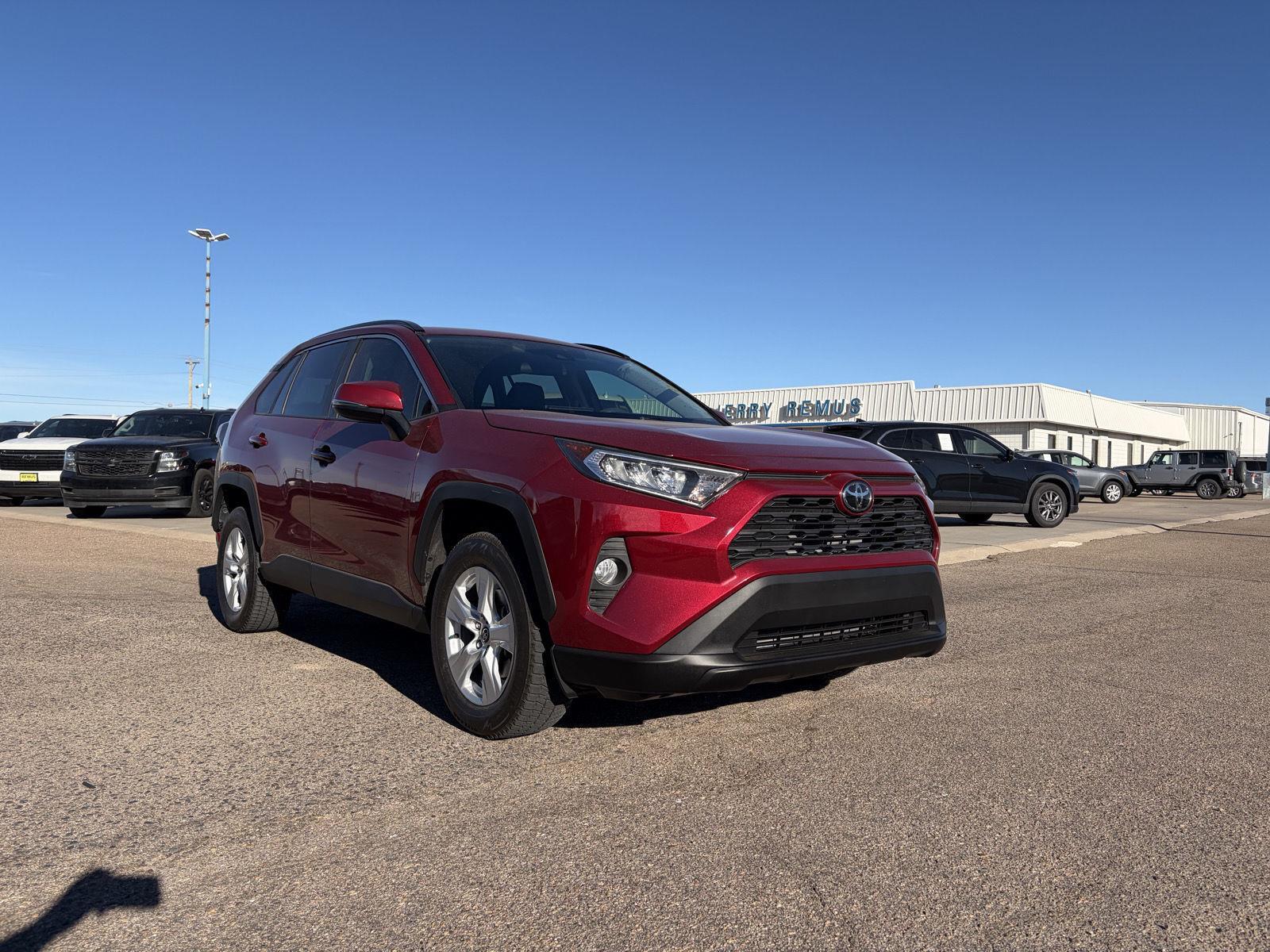 2020 Toyota RAV4 XLE's photo