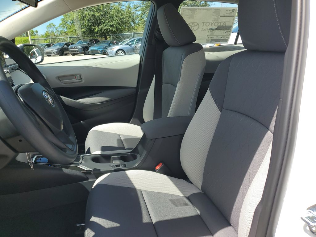 2026 Toyota Corolla LE photo 14