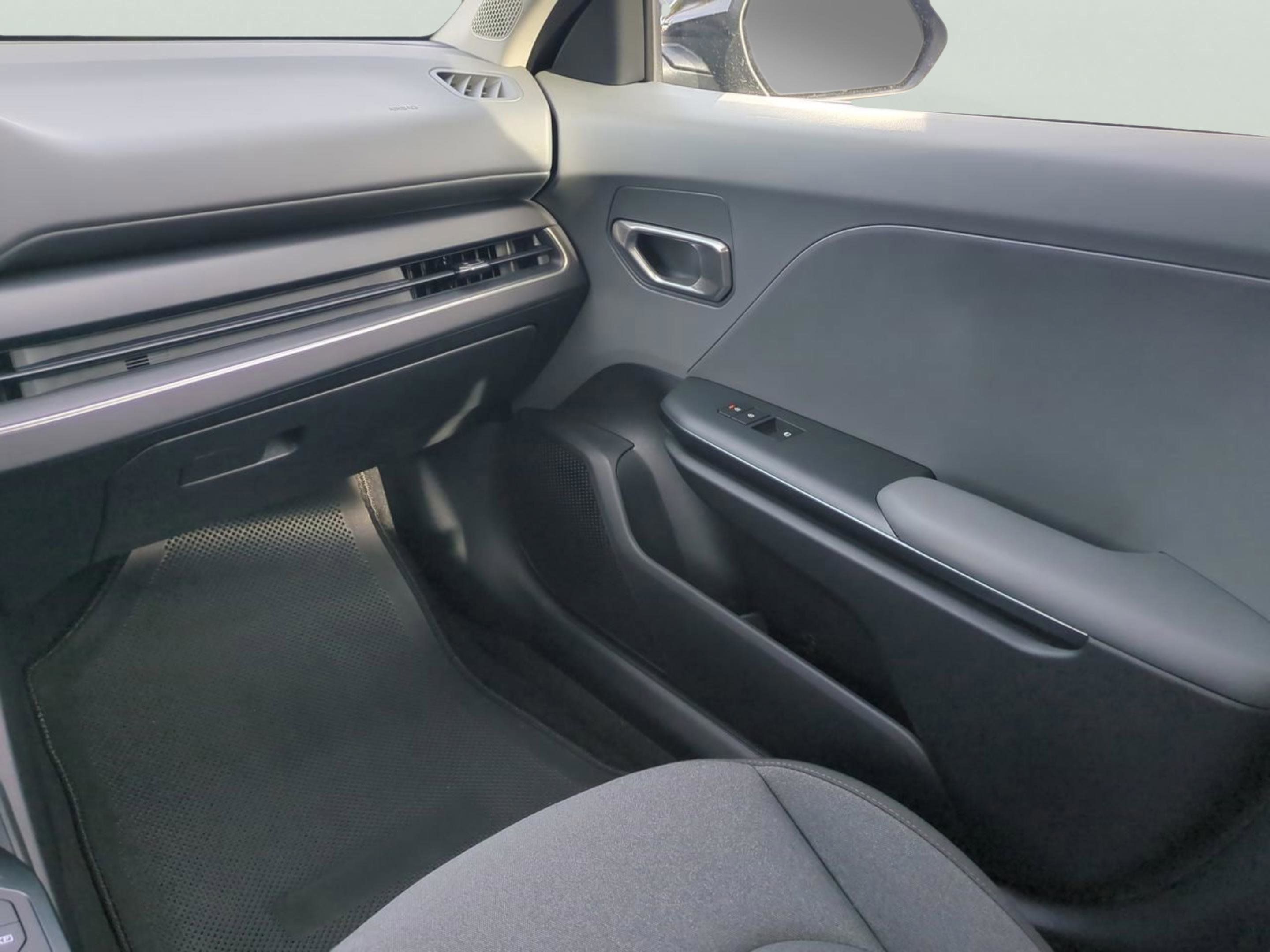 2025 Kia K4 LXS photo 16