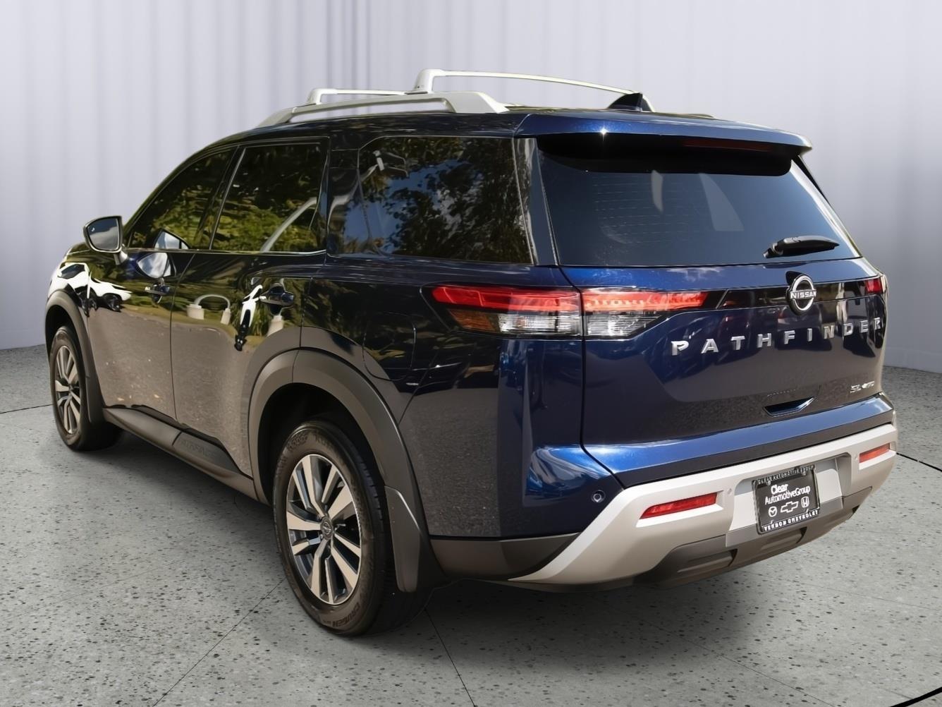 2024 Nissan Pathfinder SL photo 18