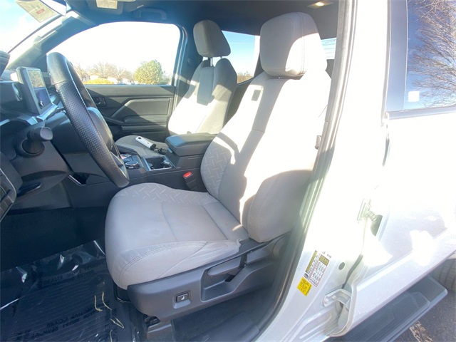 2024 Toyota Tacoma SR5 4x4 Double Cab photo 3