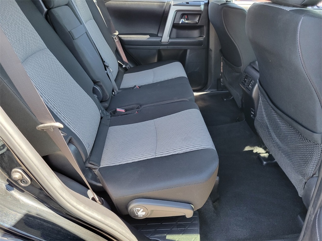 2019 Toyota 4Runner SR5 photo 13