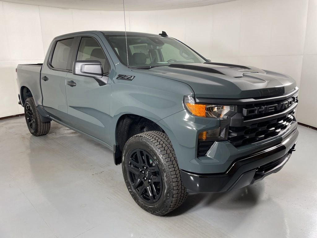 2026 Chevrolet Silverado 1500 Custom Trail Boss photo 2