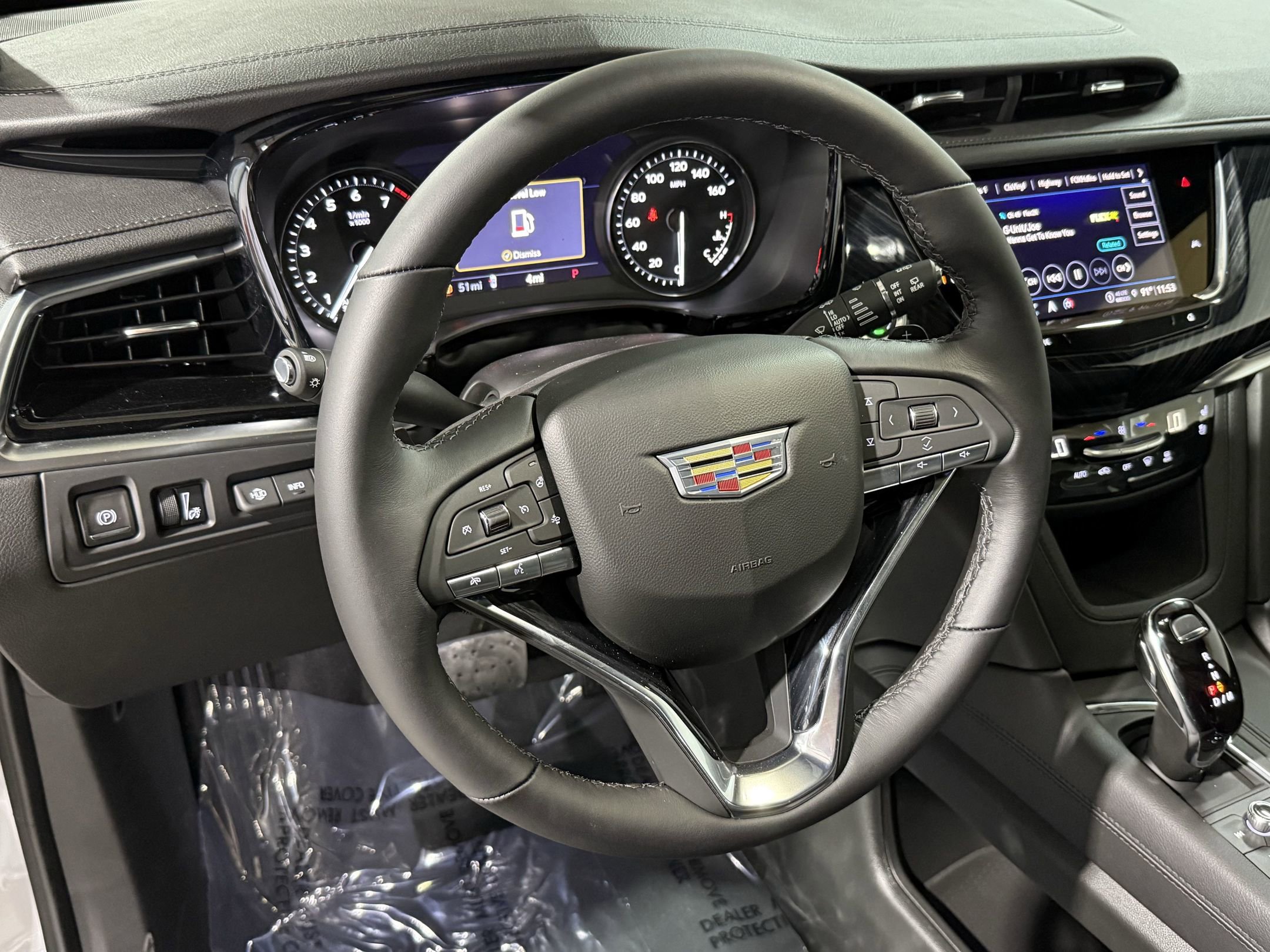 2025 Cadillac XT6 Premium Luxury photo 3