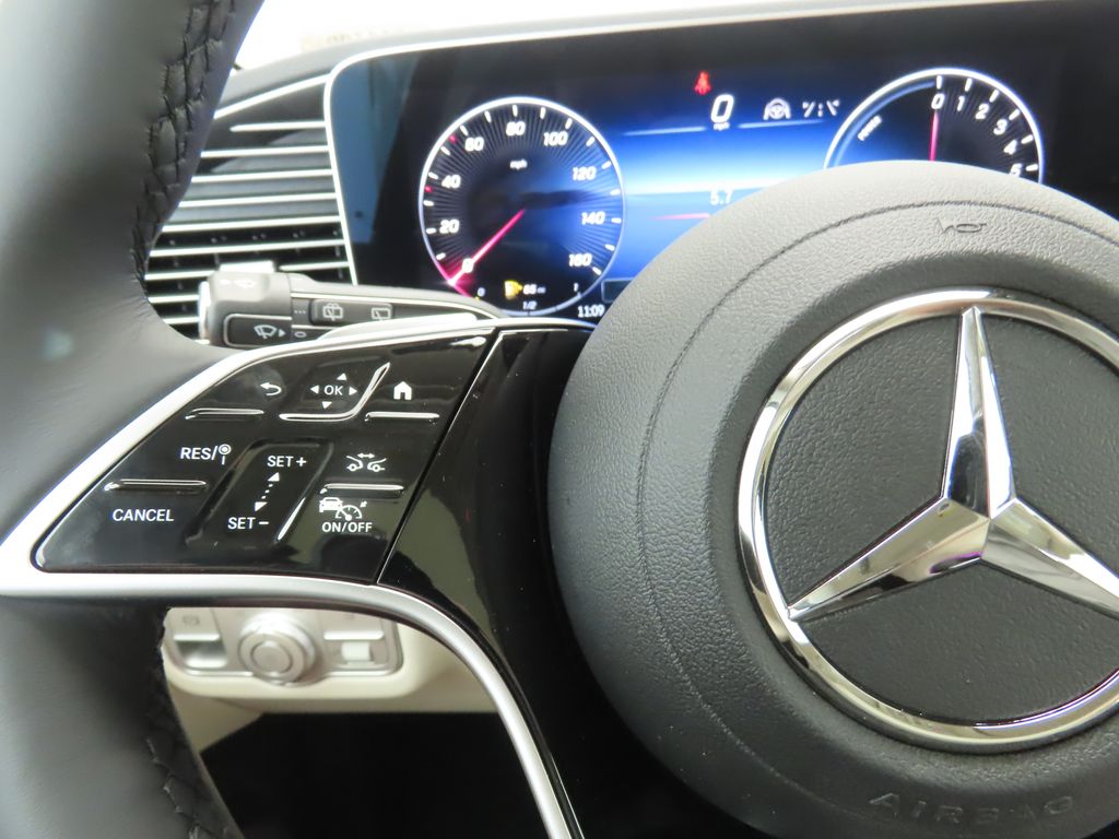 2026 Mercedes Benz GLE 450e 4MATIC photo 11