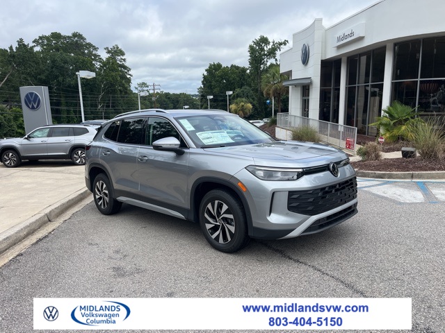 2025 Volkswagen Tiguan S's photo