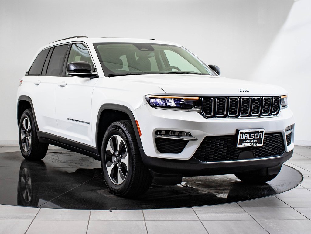 2023 Jeep Cherokee 4xe photo 11