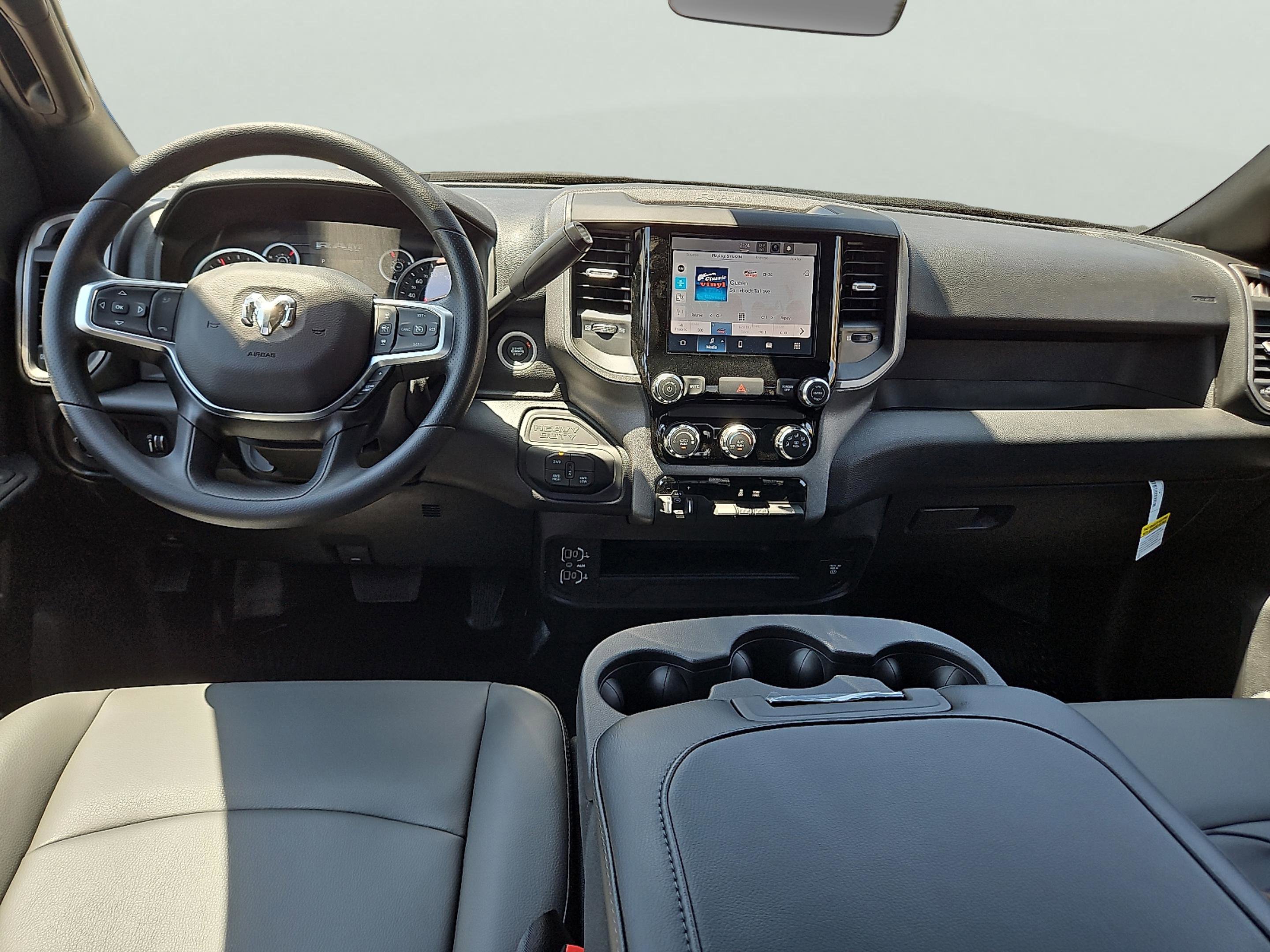 2025 Ram 2500 Tradesman photo 8