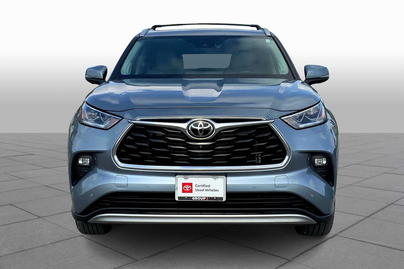 2024 Toyota Highlander Platinum photo 3