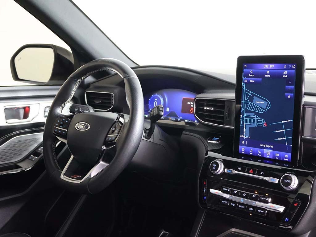 2022 Ford Explorer ST photo 26