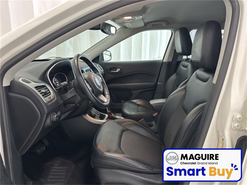 2017 Jeep Compass Latitude photo 3