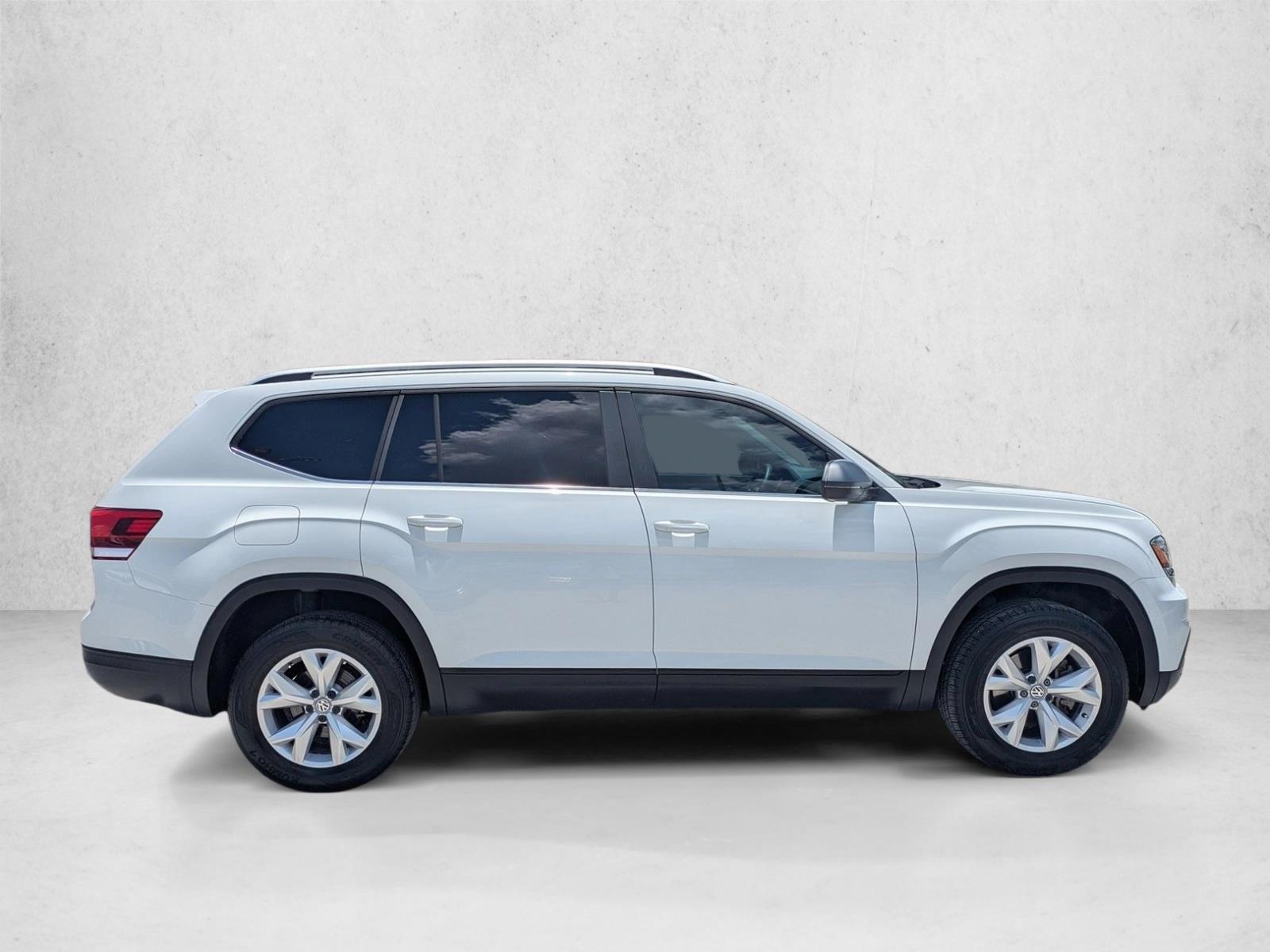 2018 Volkswagen Atlas S photo 4