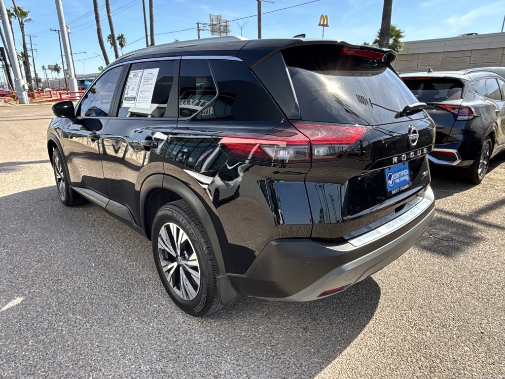 2022 Nissan Rogue SV photo 3