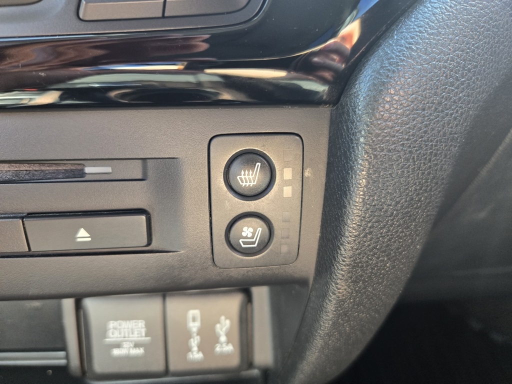 2017 Honda Pilot Elite photo 21