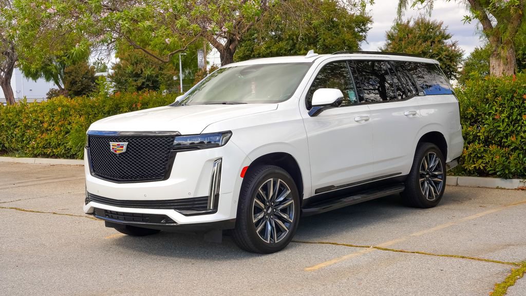 2023 Cadillac Escalade Sport photo 3