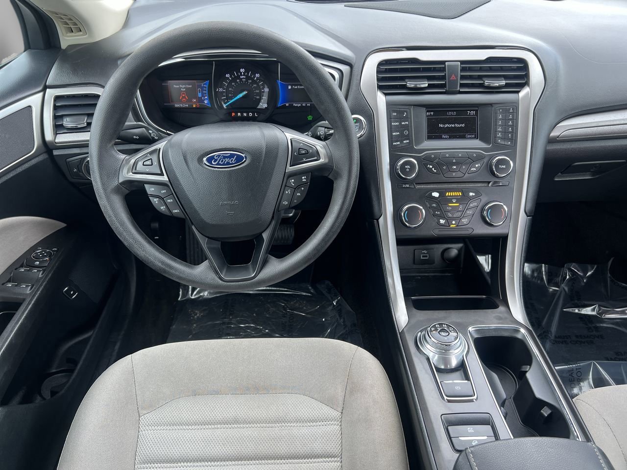 2017 Ford Fusion S Hybrid photo 12