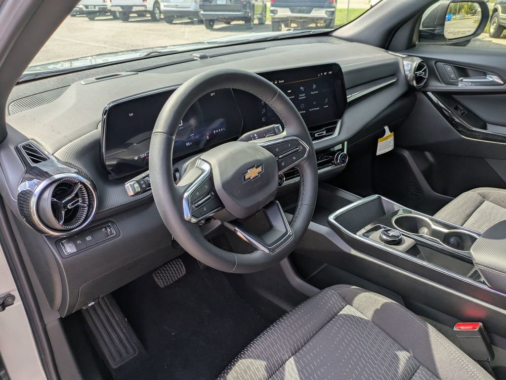 2026 Chevrolet Equinox LT photo 9