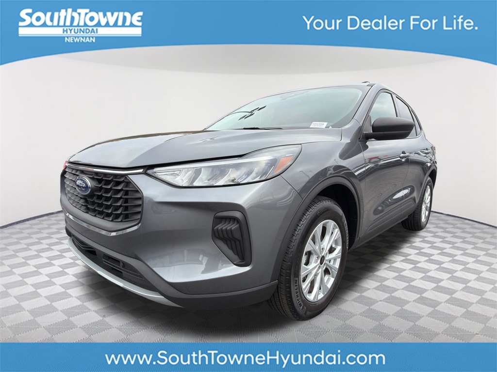 2025 Ford Escape Active's photo