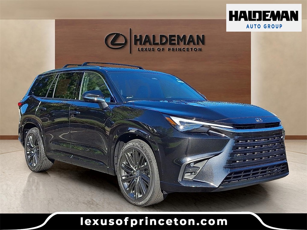 2026 Lexus TX Luxury's photo
