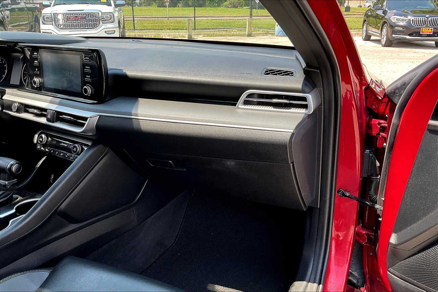 2021 Kia K5 GT-Line photo 16