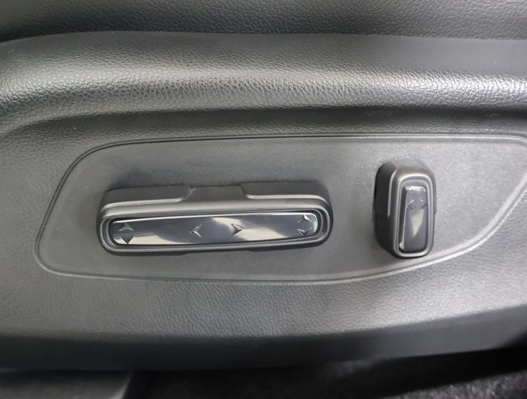 2025 Honda HR-V EX-L photo 7