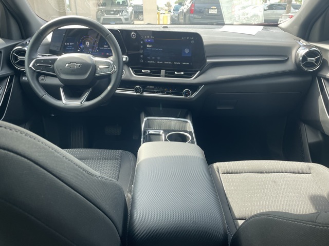 2025 Chevrolet Equinox LT photo 13