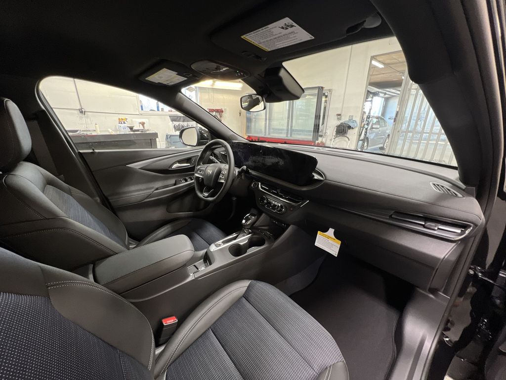 2025 Buick Envista Preferred photo 25