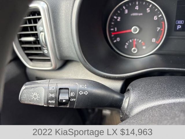2022 Kia Sportage LX photo 18