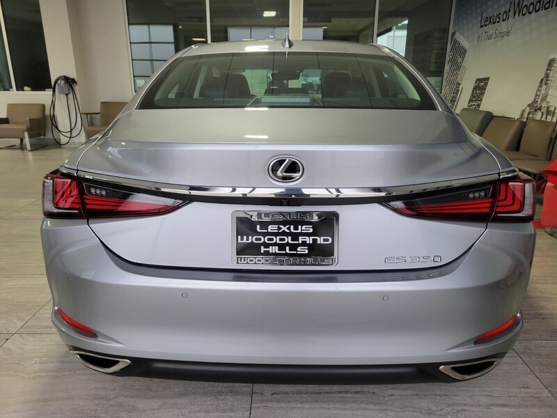 2025 Lexus ES 350 photo 3