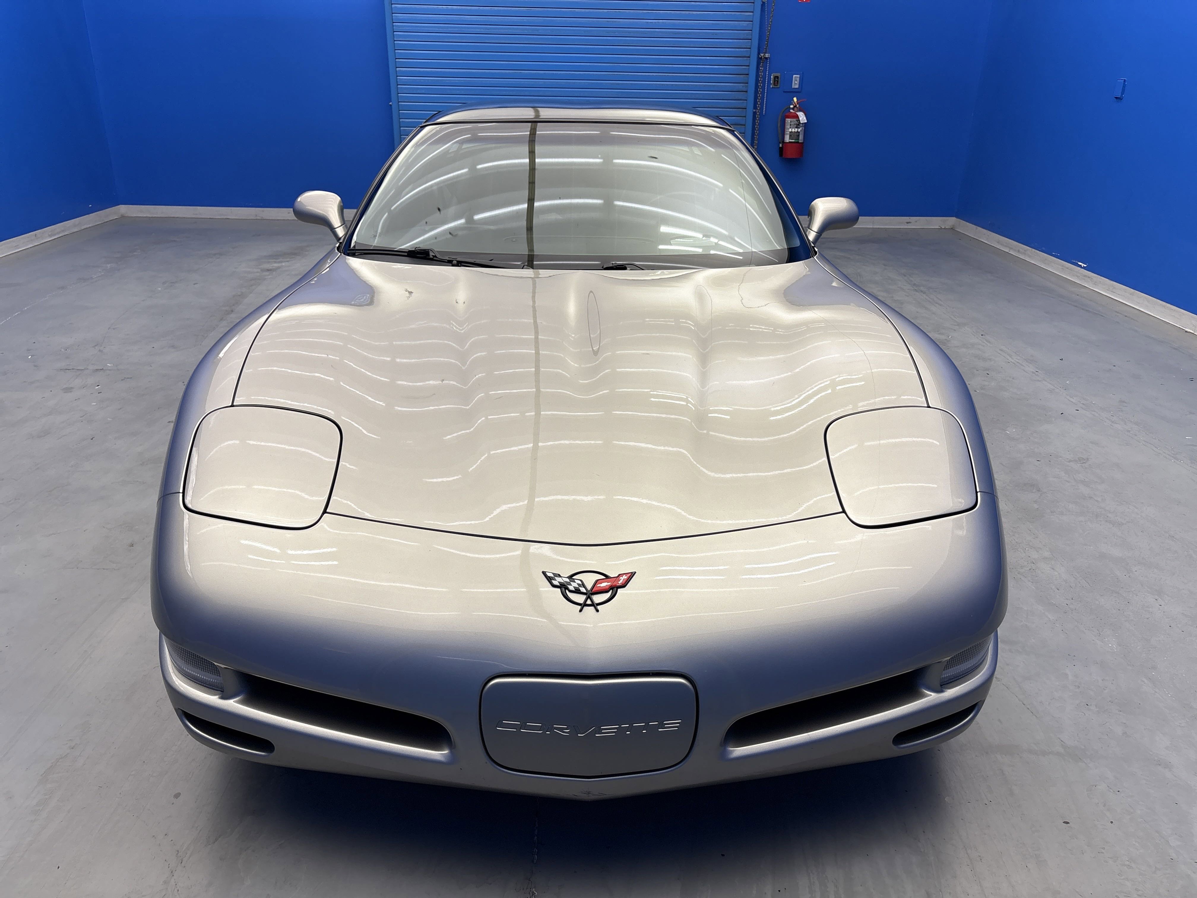 2000 Chevrolet Corvette photo 3