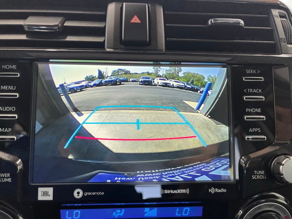 2020 Toyota 4Runner SR5 Premium photo 17