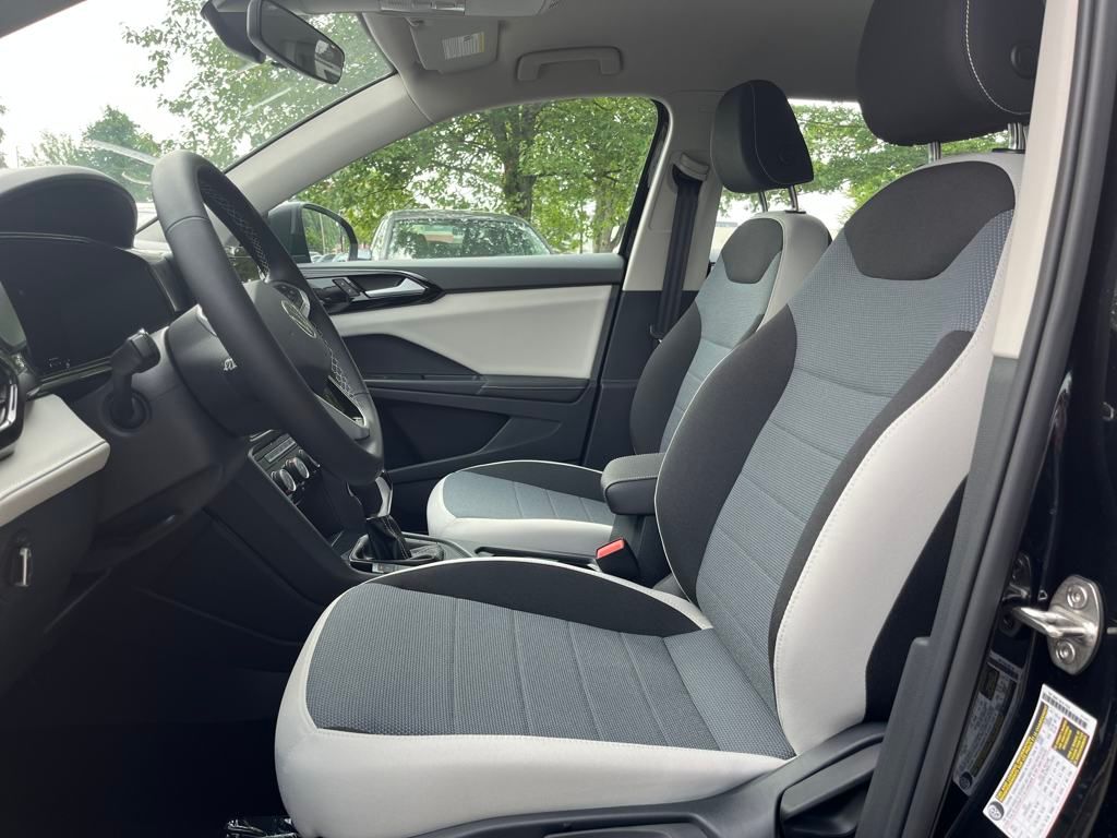 2025 Volkswagen Taos S photo 3