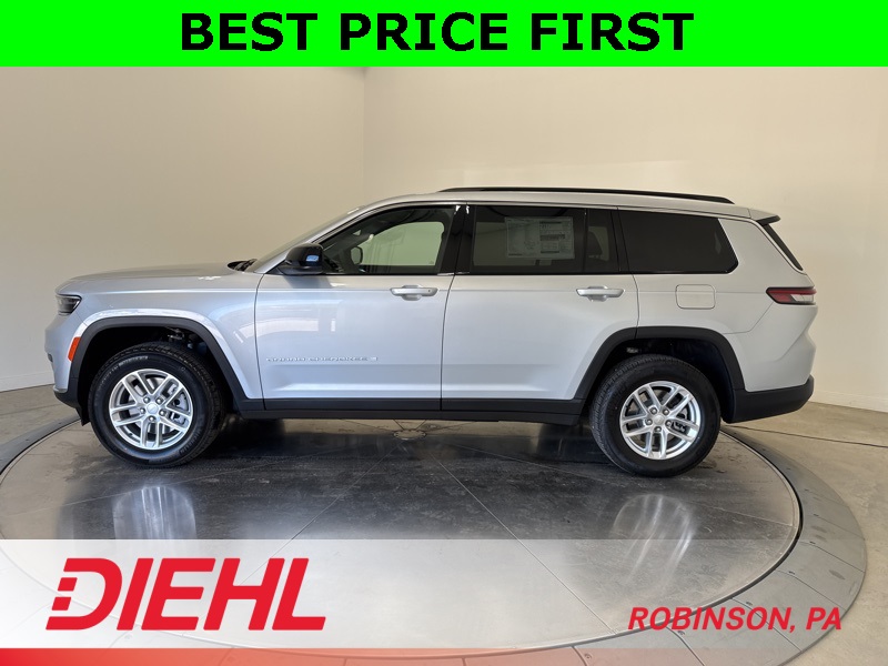 2025 Jeep Grand Cherokee Laredo photo 4