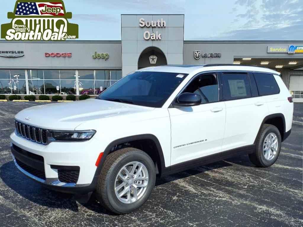 2025 Jeep Grand Cherokee Laredo X photo 2