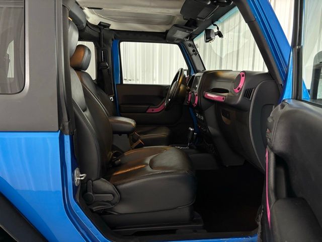 2014 Jeep Wrangler Sahara Altitude photo 15