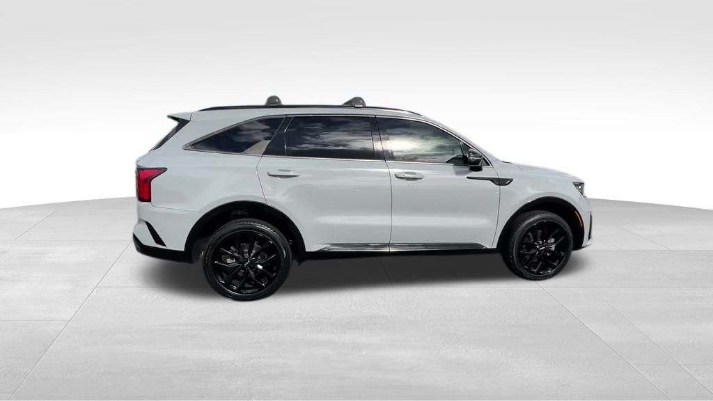 2022 Kia Sorento SX photo 2
