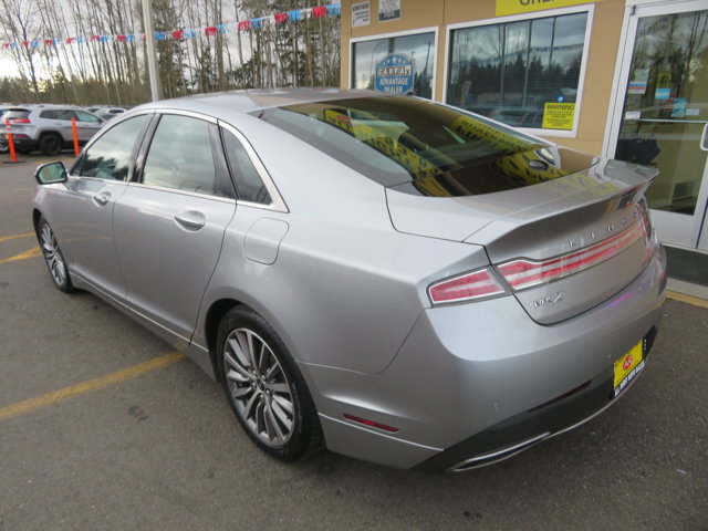2020 Lincoln MKZ Hybrid Standard photo 3