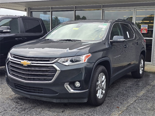 2021 Chevrolet Traverse photo 2