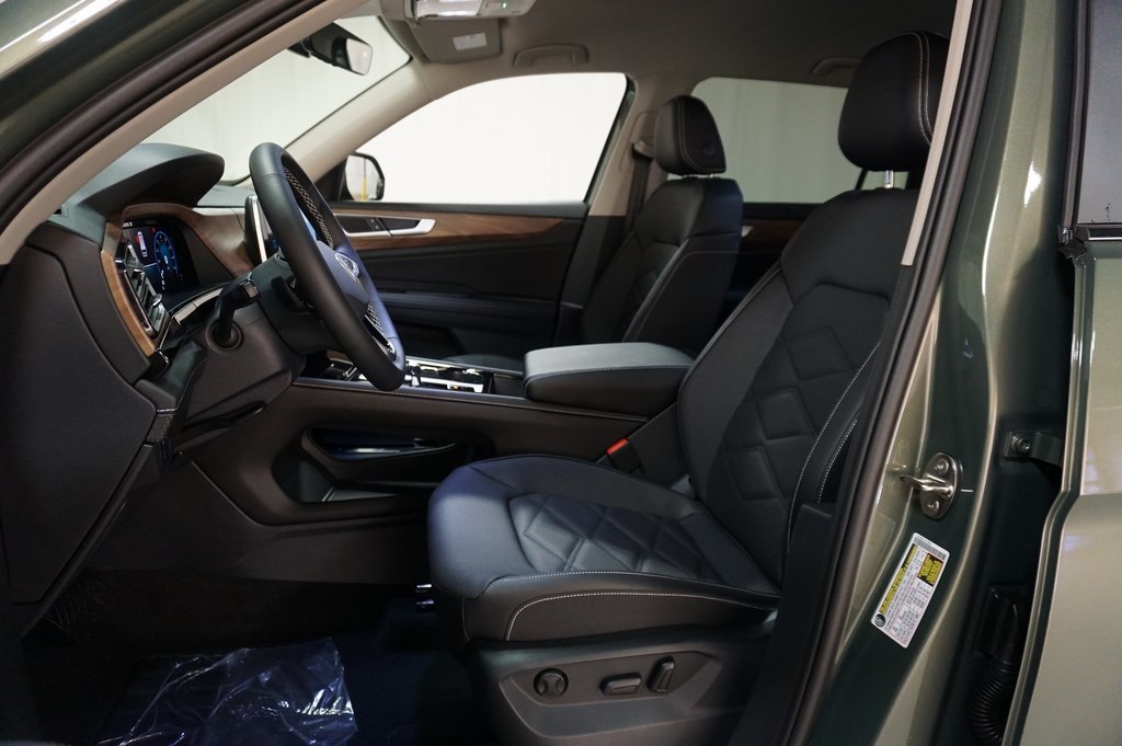 2026 Volkswagen Atlas SE Technology photo 9