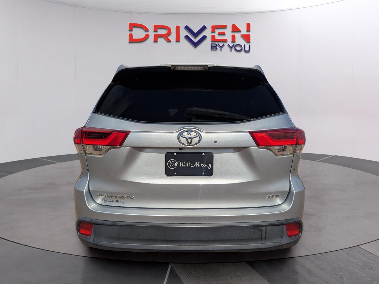 2017 Toyota Highlander XLE photo 3