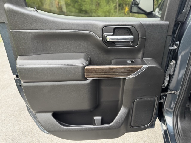 2019 Chevrolet Silverado 1500 RST photo 10