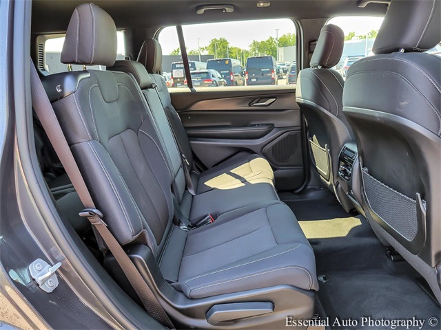 2024 JEEP GRAND CHEROKEE L - Image 28