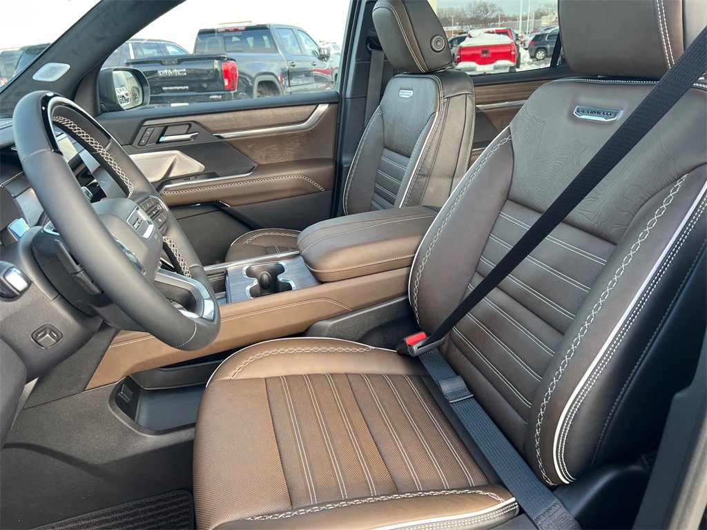 2026 GMC ACADIA - Image 15