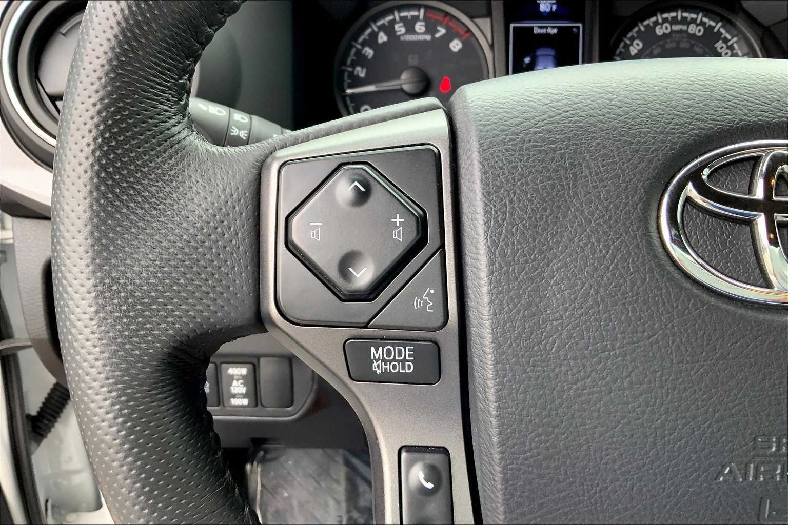 2023 Toyota Tacoma TRD photo 22